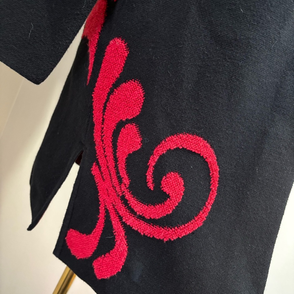 Chico’s Black and Red Long Embroidered Cardigan Size 0 - Picture 8 of 11